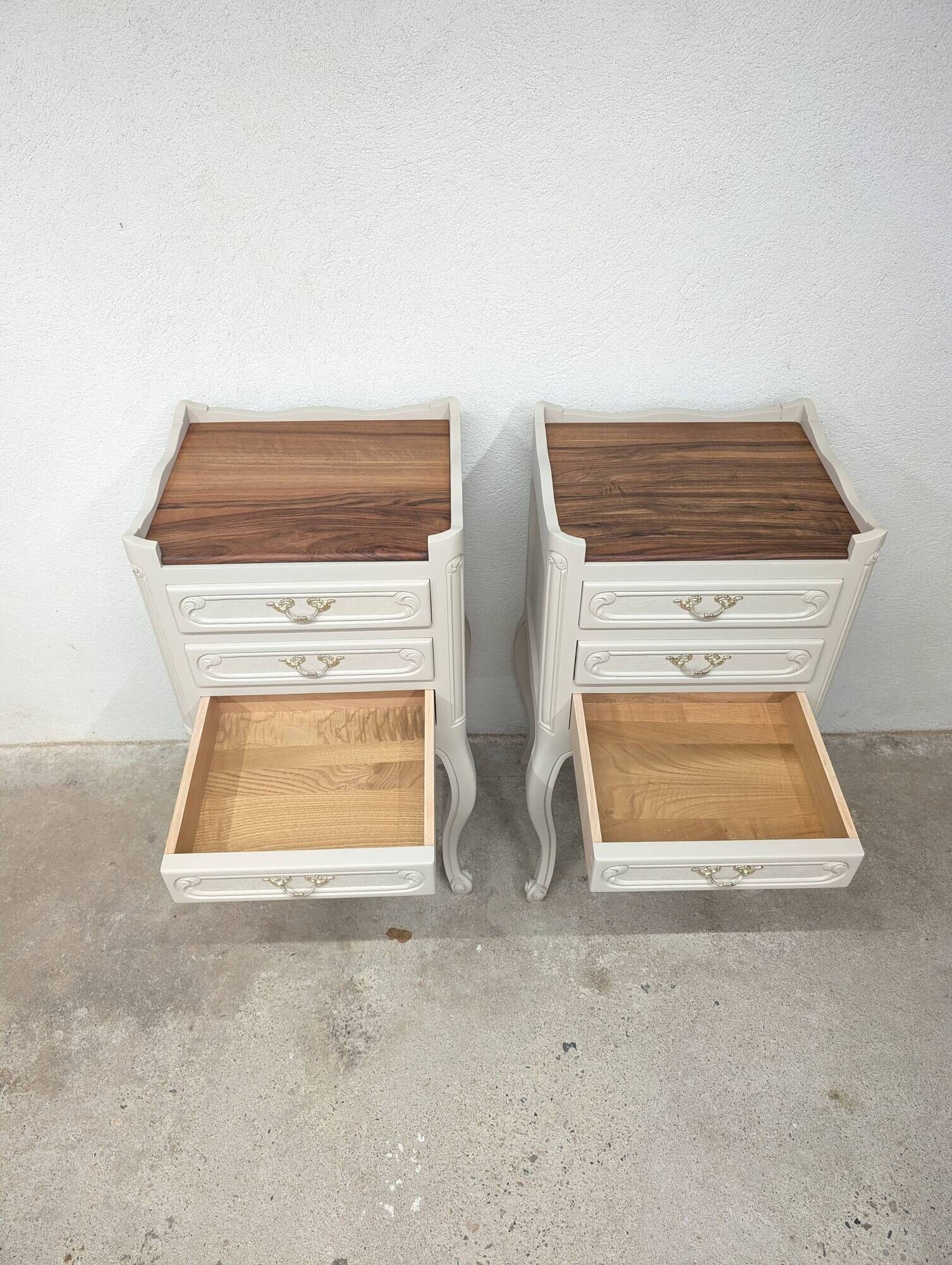 2 tables de chevet vintage en noyer