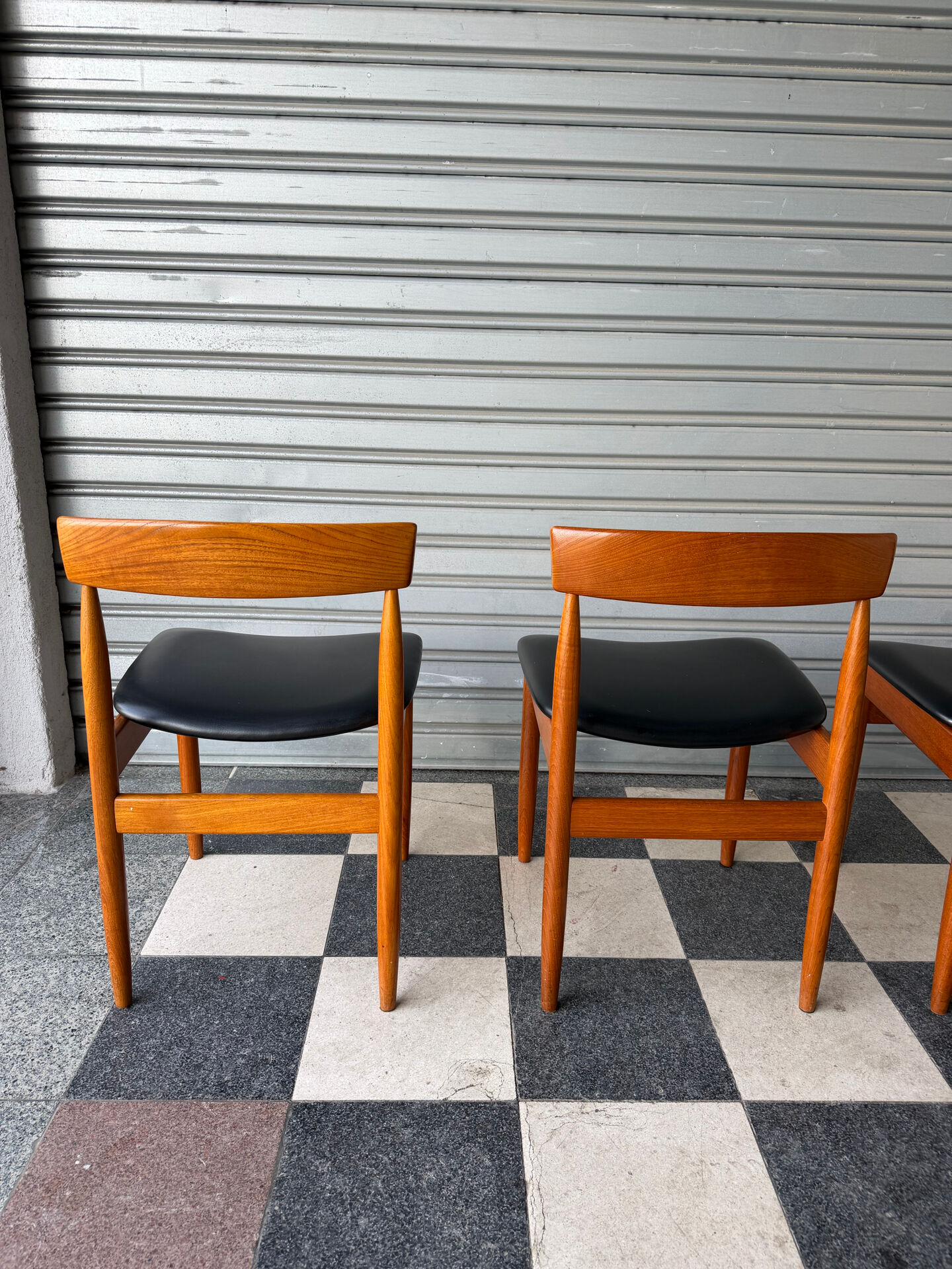 Lot de 4 chaises danoises en teck
