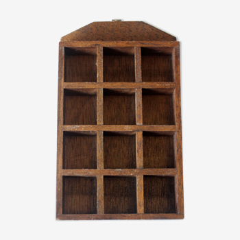 Étagère murale en bois avec 12 dédiles en porcelaine, Vintage des années 1960, objets de collection