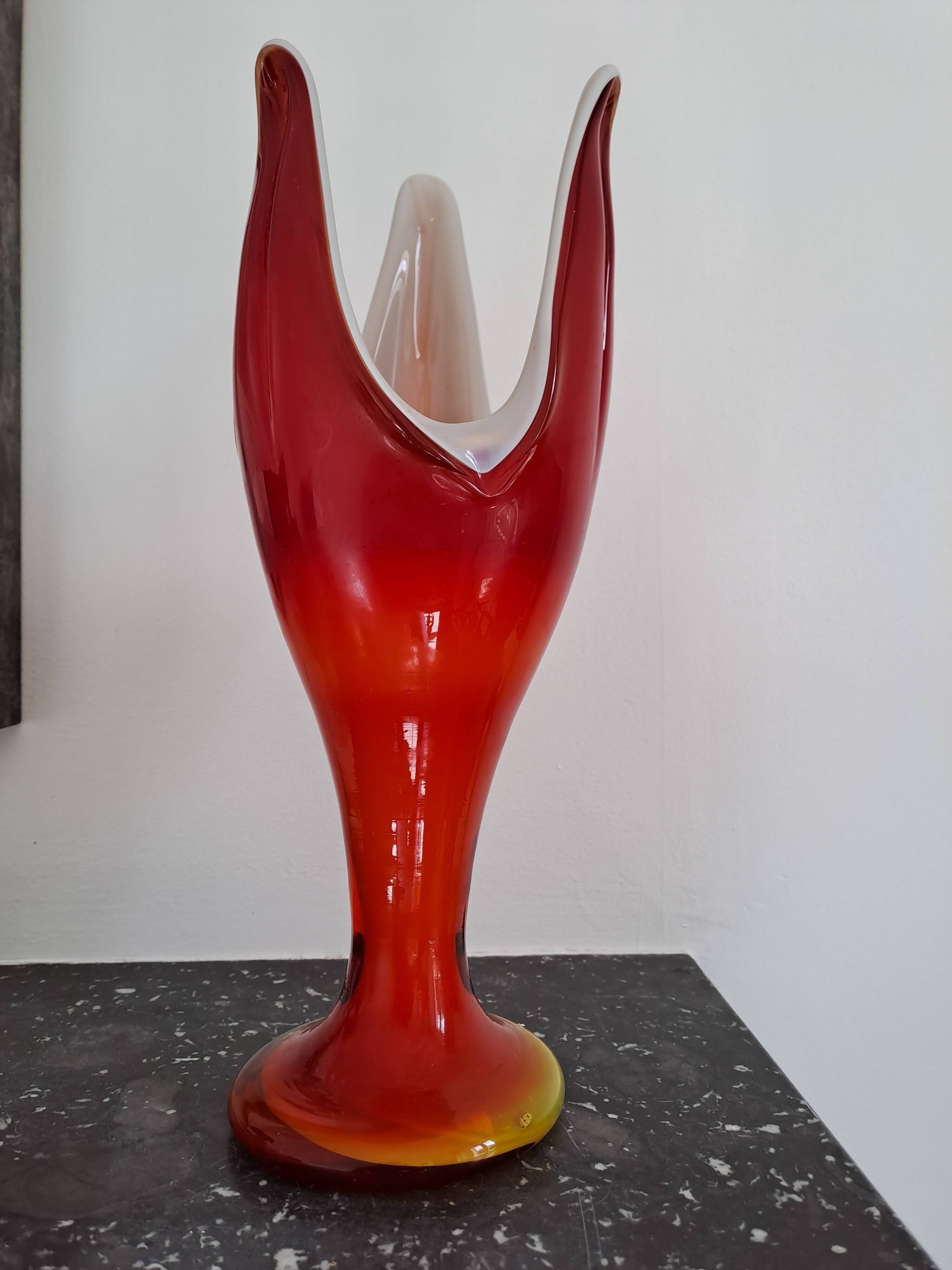1970s tulip-shaped designer vase, red-orange blown glass, Dragan Drobnjak
