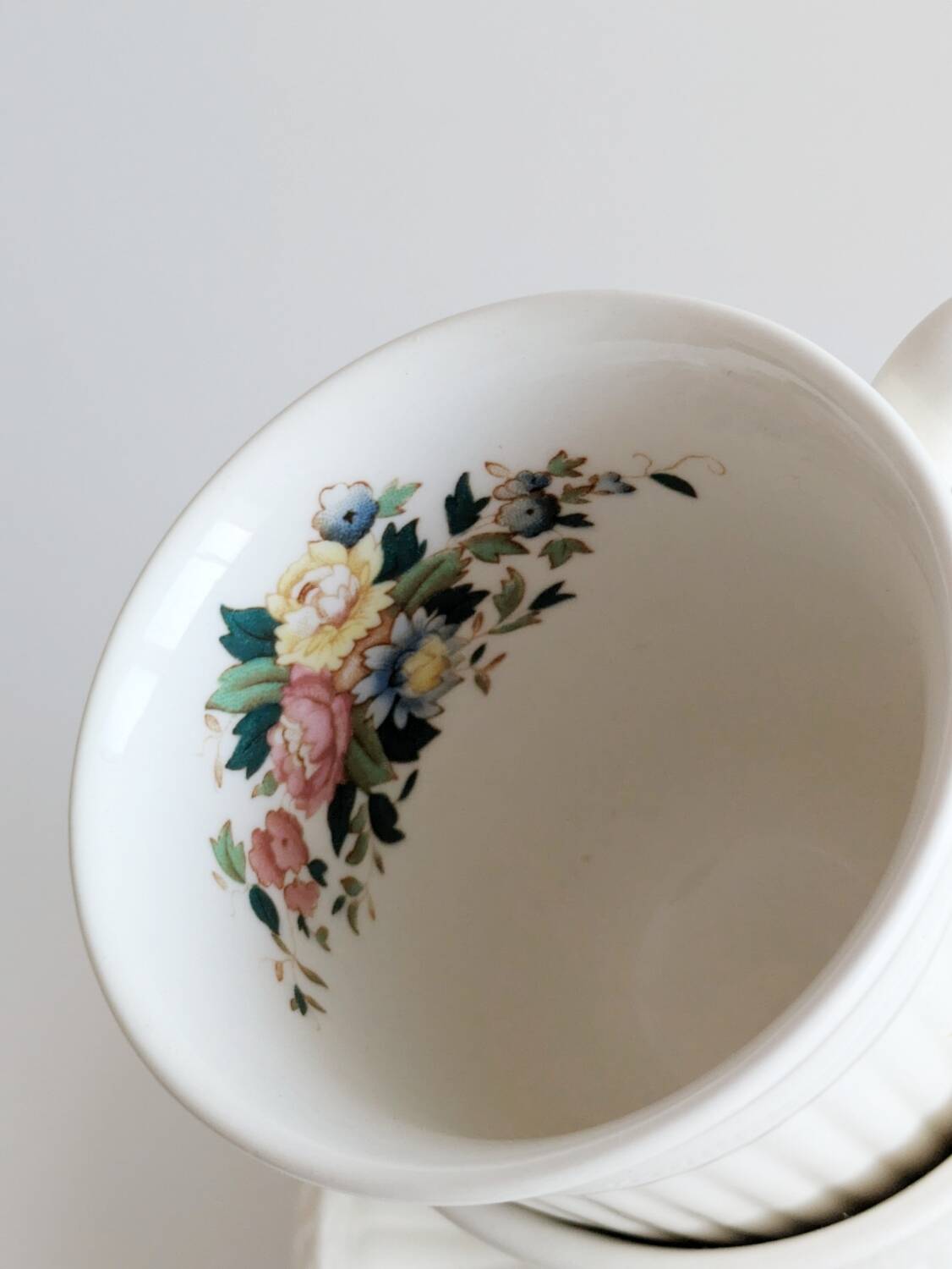 2 vintage '60 Wedgwood mugs. Conway model.