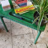 Bureau d'écolier des années 1960 sur peinture verte d'origine