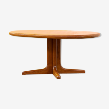 Scandinavian coffee table – 112 cm