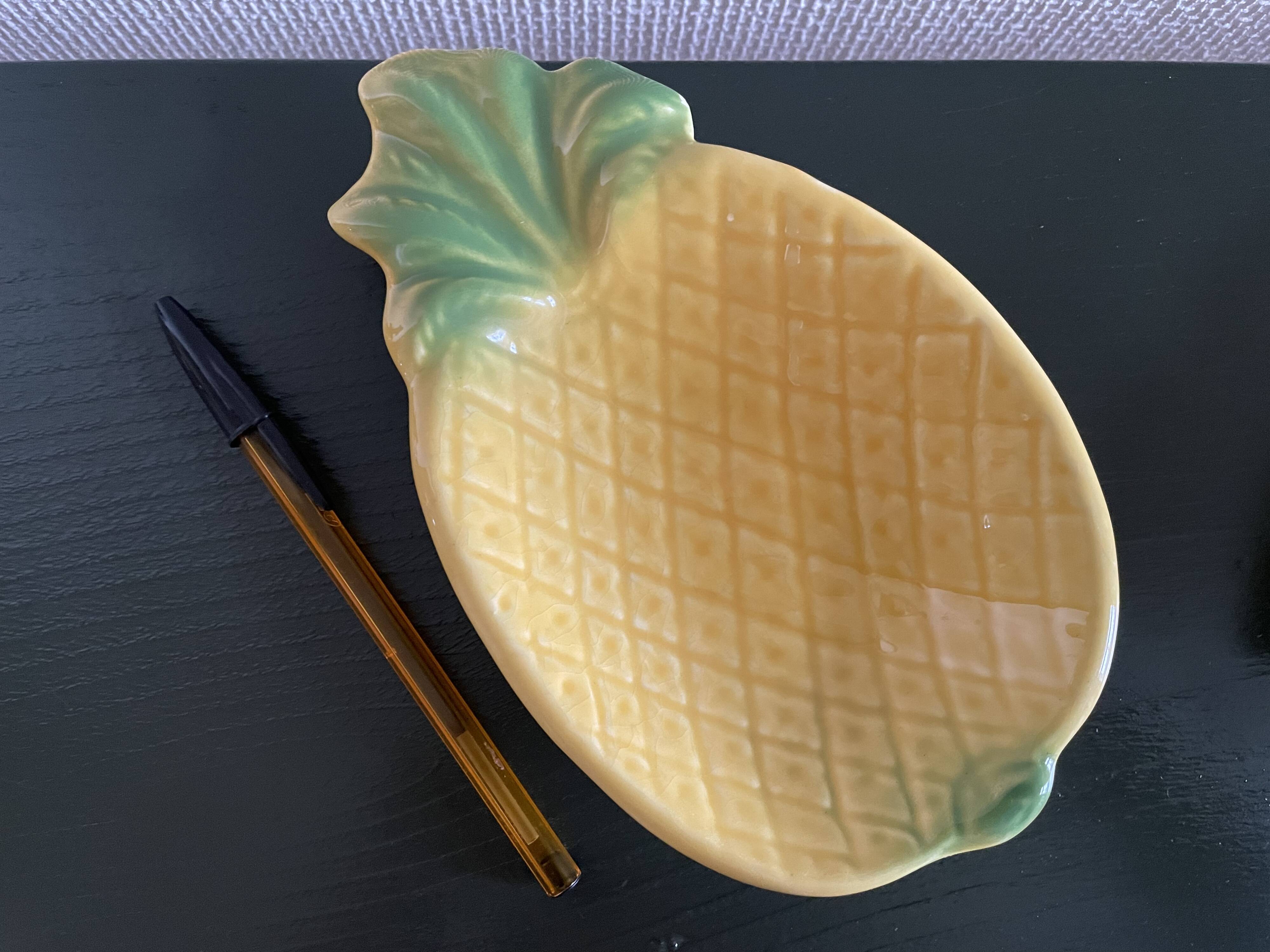 Pineapple cups