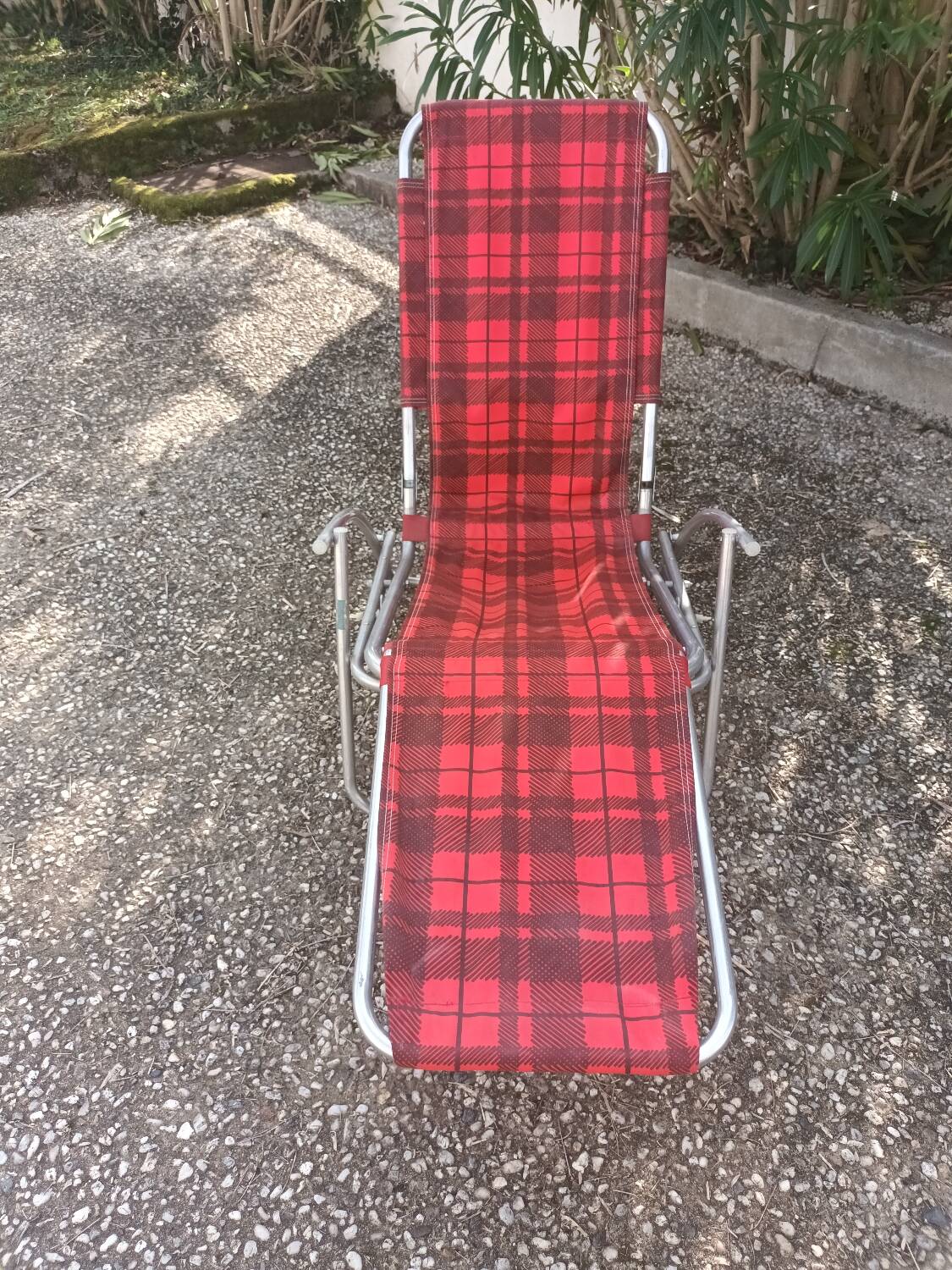 Outdoor folding chair