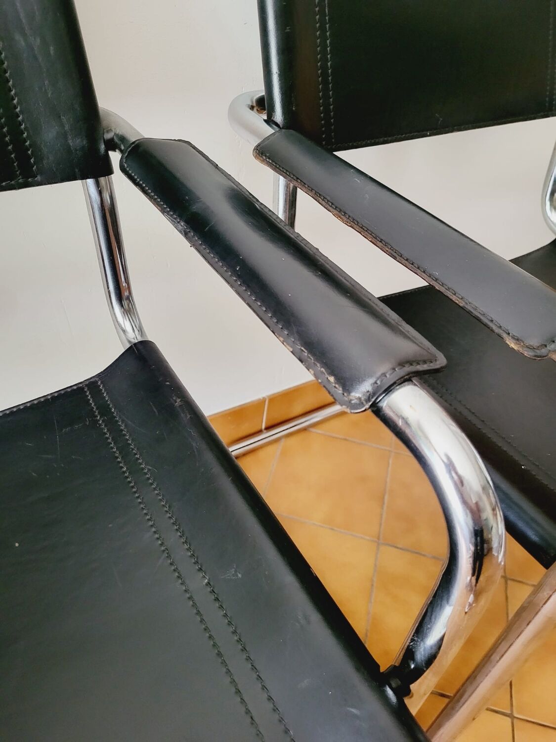 Pair of armchairs Mateo Grassi