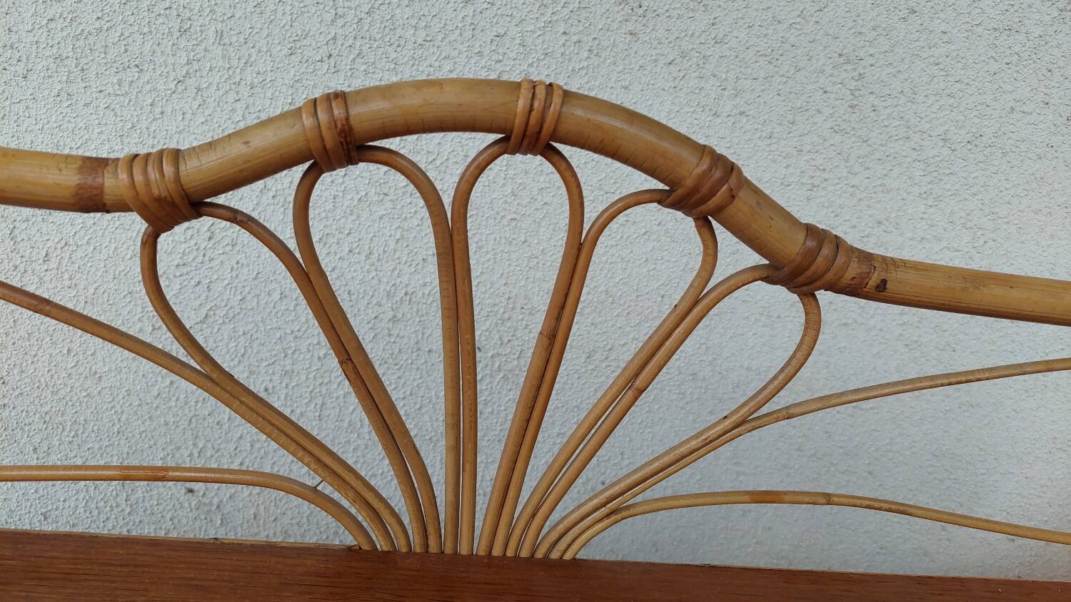 Étagère murale vintage en rotin