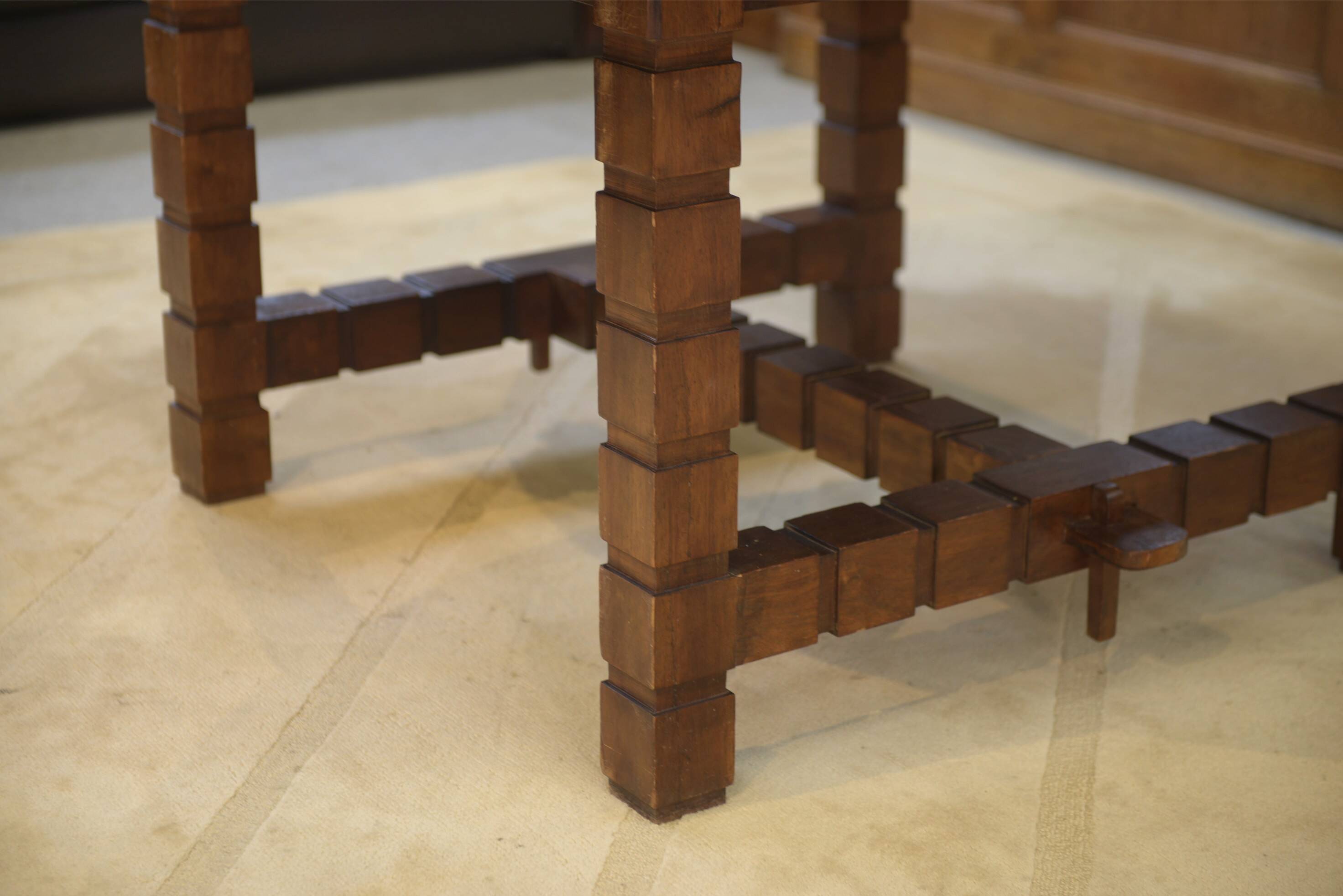 Table en palissandre et bois pétrifié 1960’s