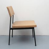 Chaise années 1950 en simili cuir beige
