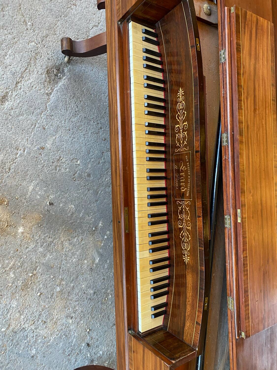 Piano Erard
