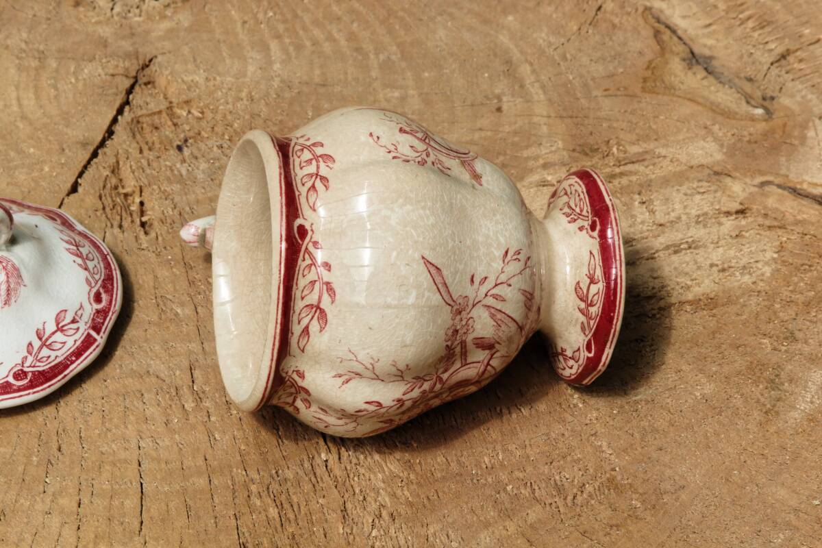 Sarreguemines earthenware mustard pot, Watteau model