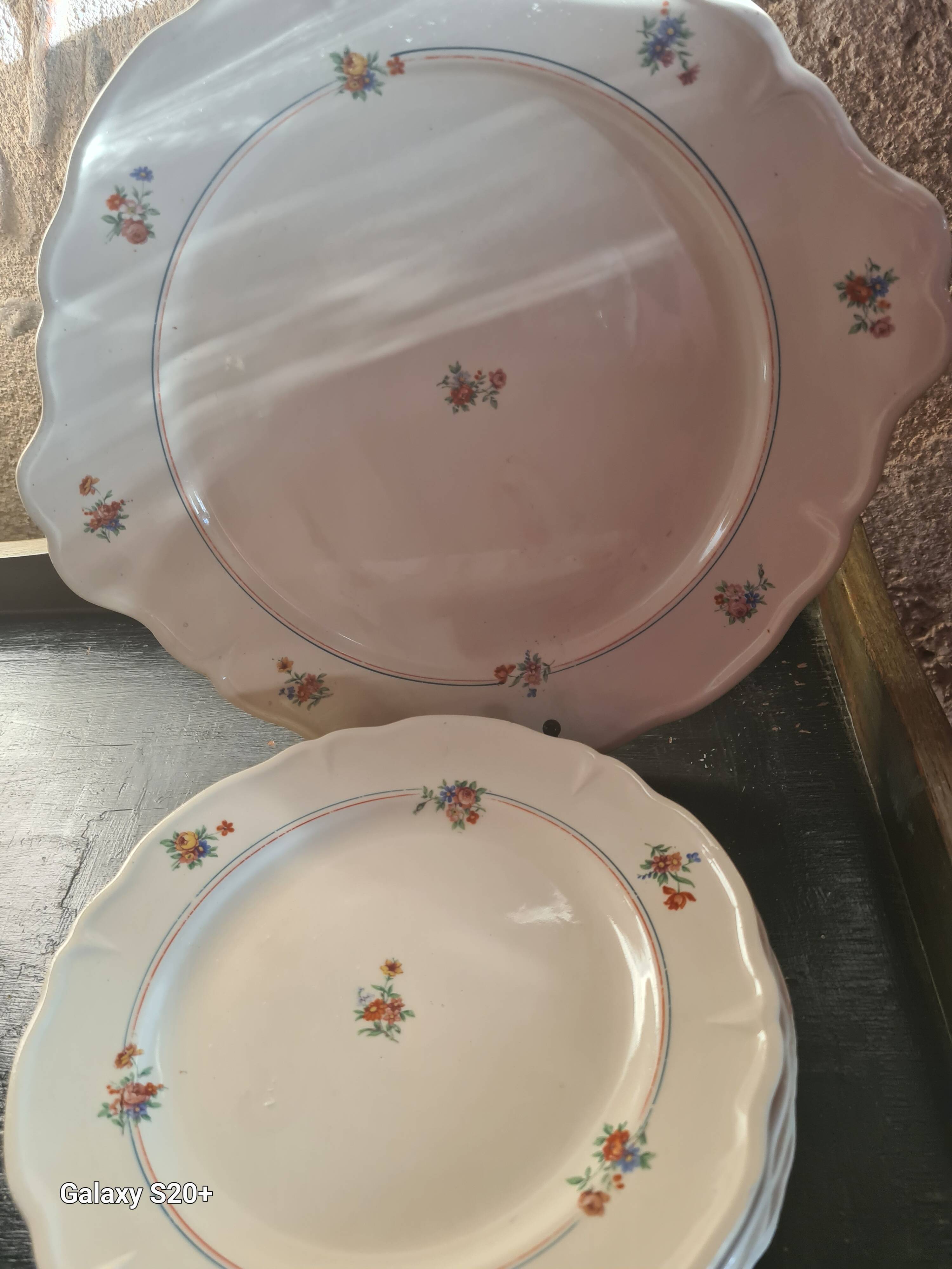 Dessert service mill of the wolves