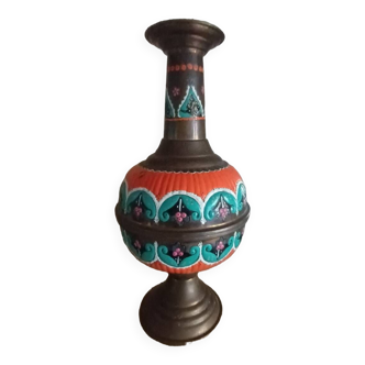 Vase en cuivre polychrome