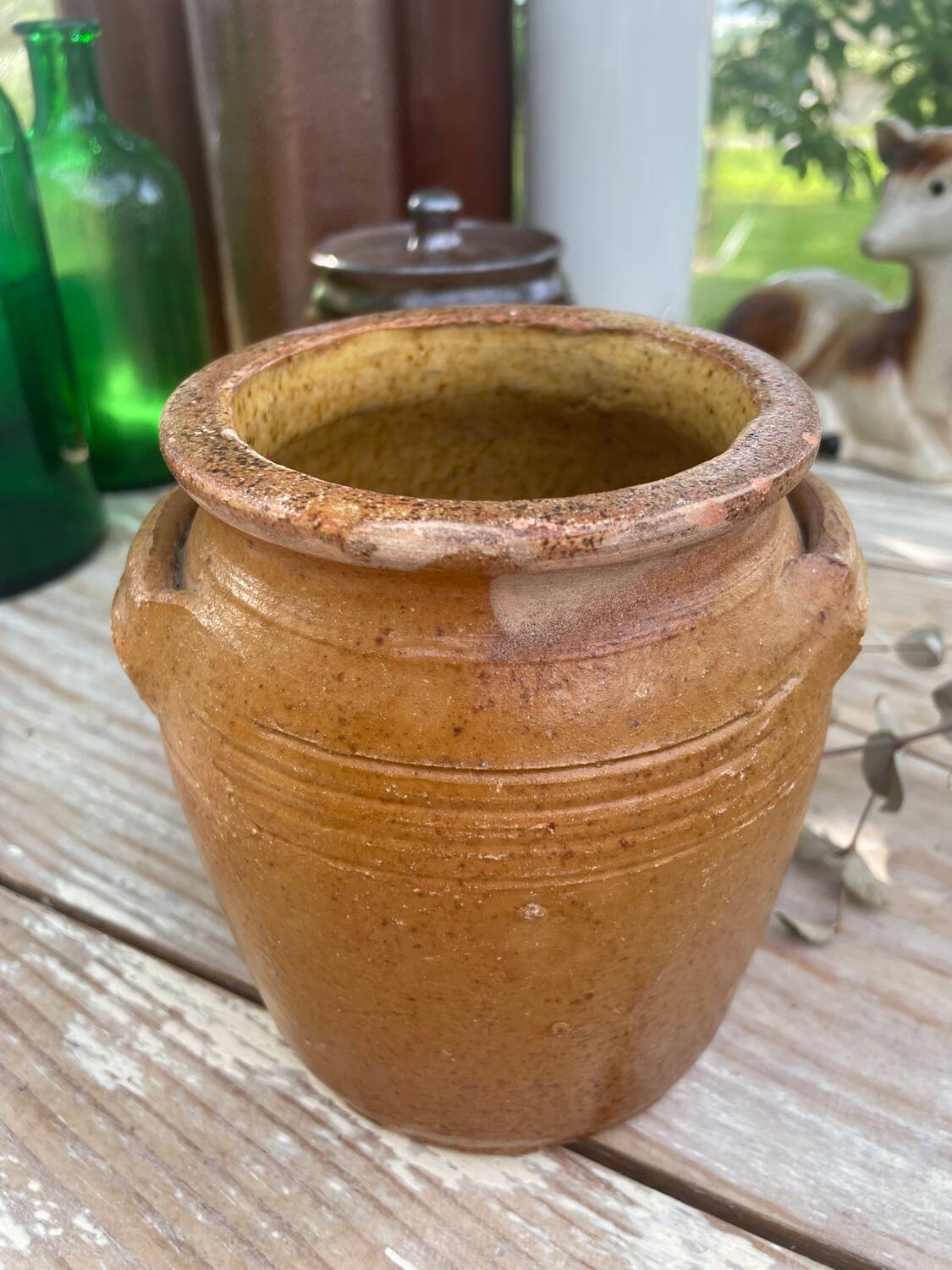 Stoneware pot