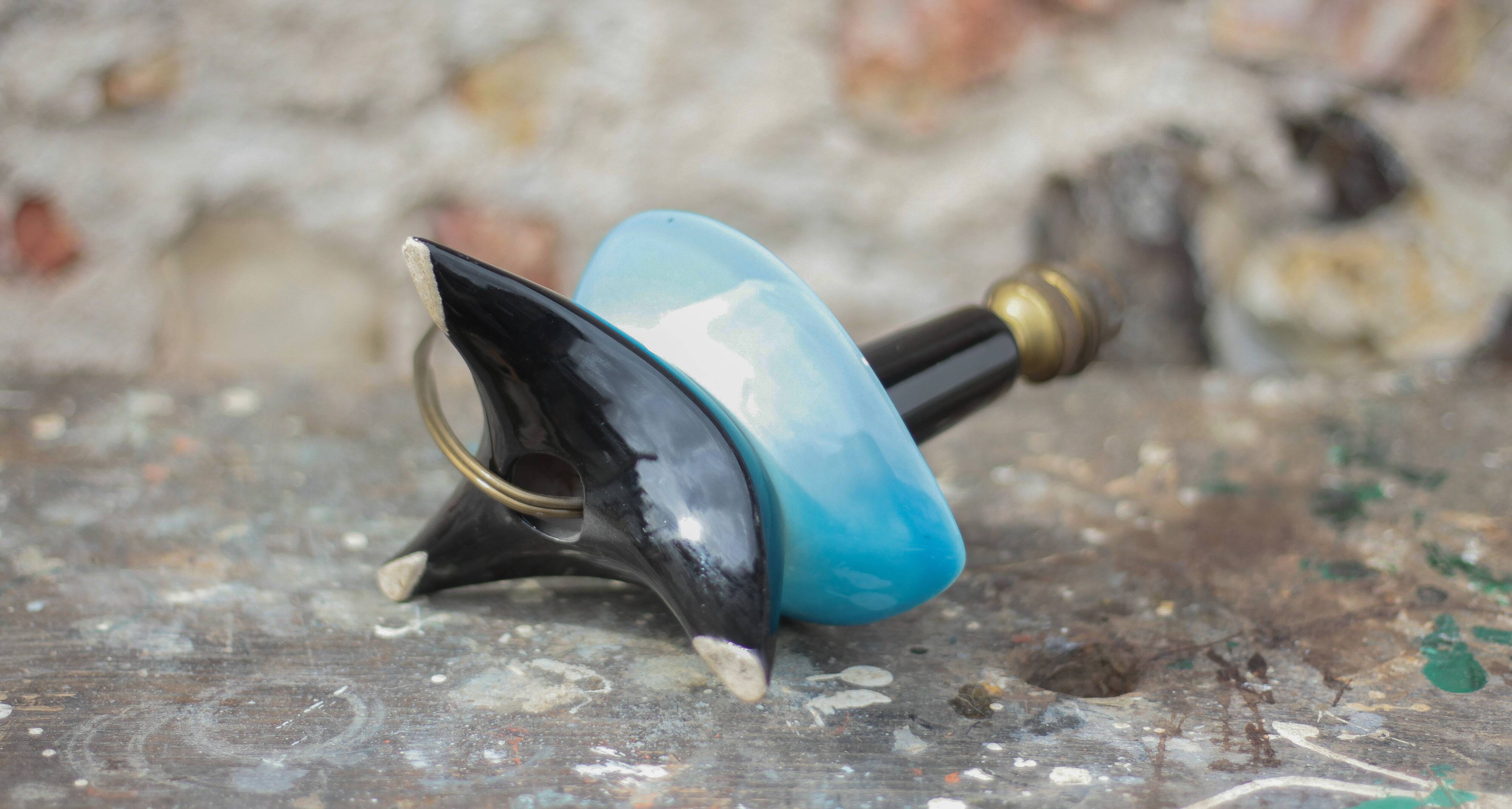 Tripod ceramic table lamp, bedside lamp, accent lamp