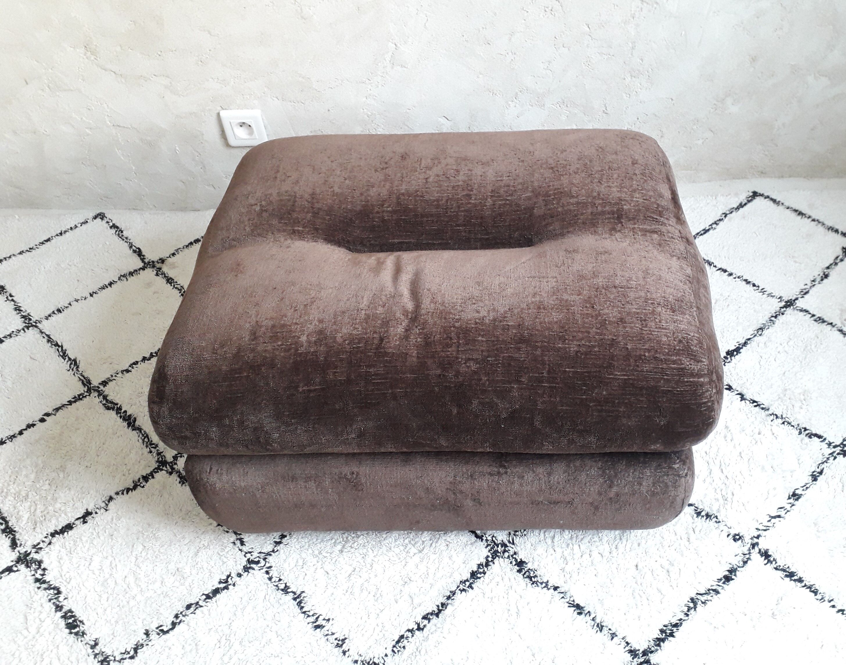 Pouf on wheels Ligne Roset 70s