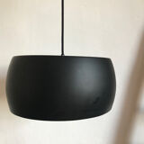 Black metal suspension