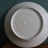 Set of dishes and ramekins