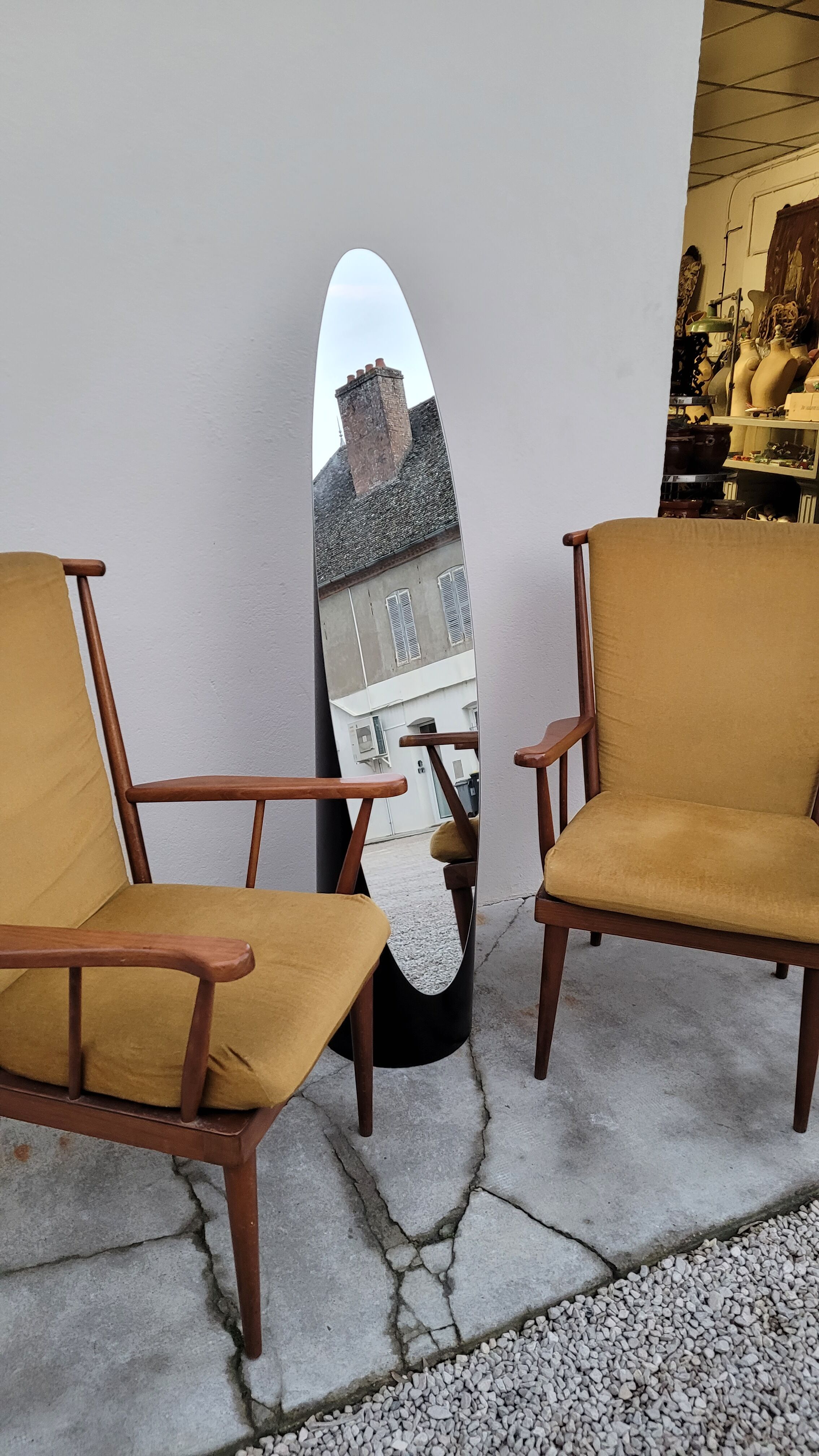 Vintage psyche mirror on foot 1980