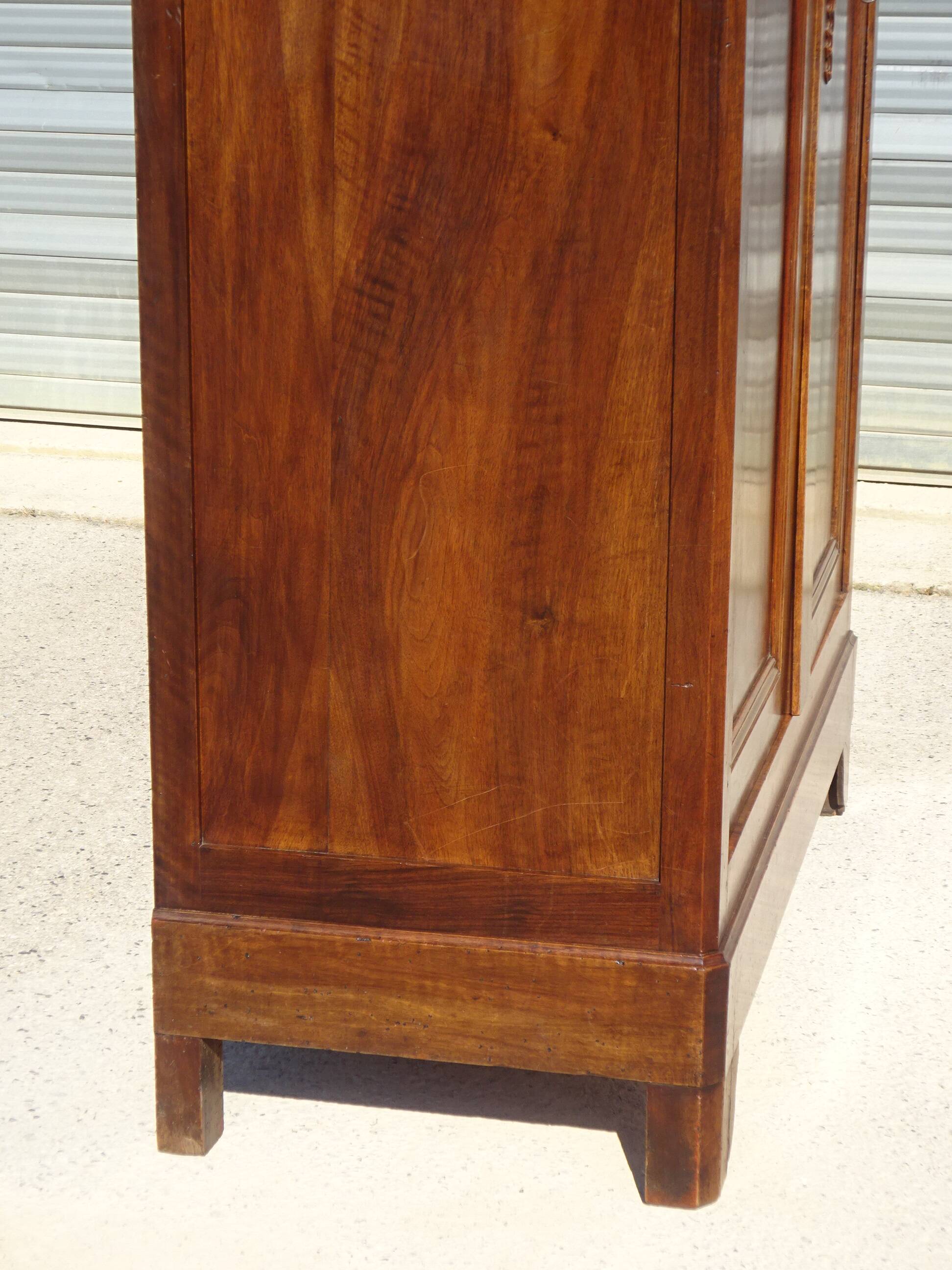 Large Louis Philippe wardrobe in solid walnut