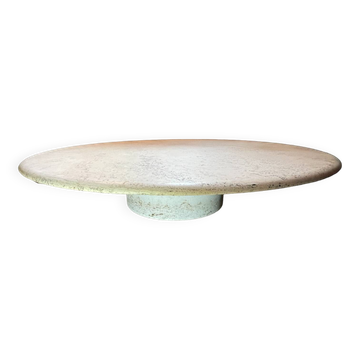 Table basse ronde en travertin, attribué à Angelo Mangiarotti pied cylindrique central, 1970s
