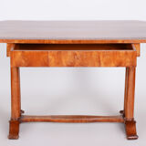 Bureau d’écriture en érable Biedermeier autrichien restauré du 19ème siècle, années 1830