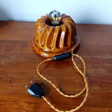 Ceramic cake mold table lamp