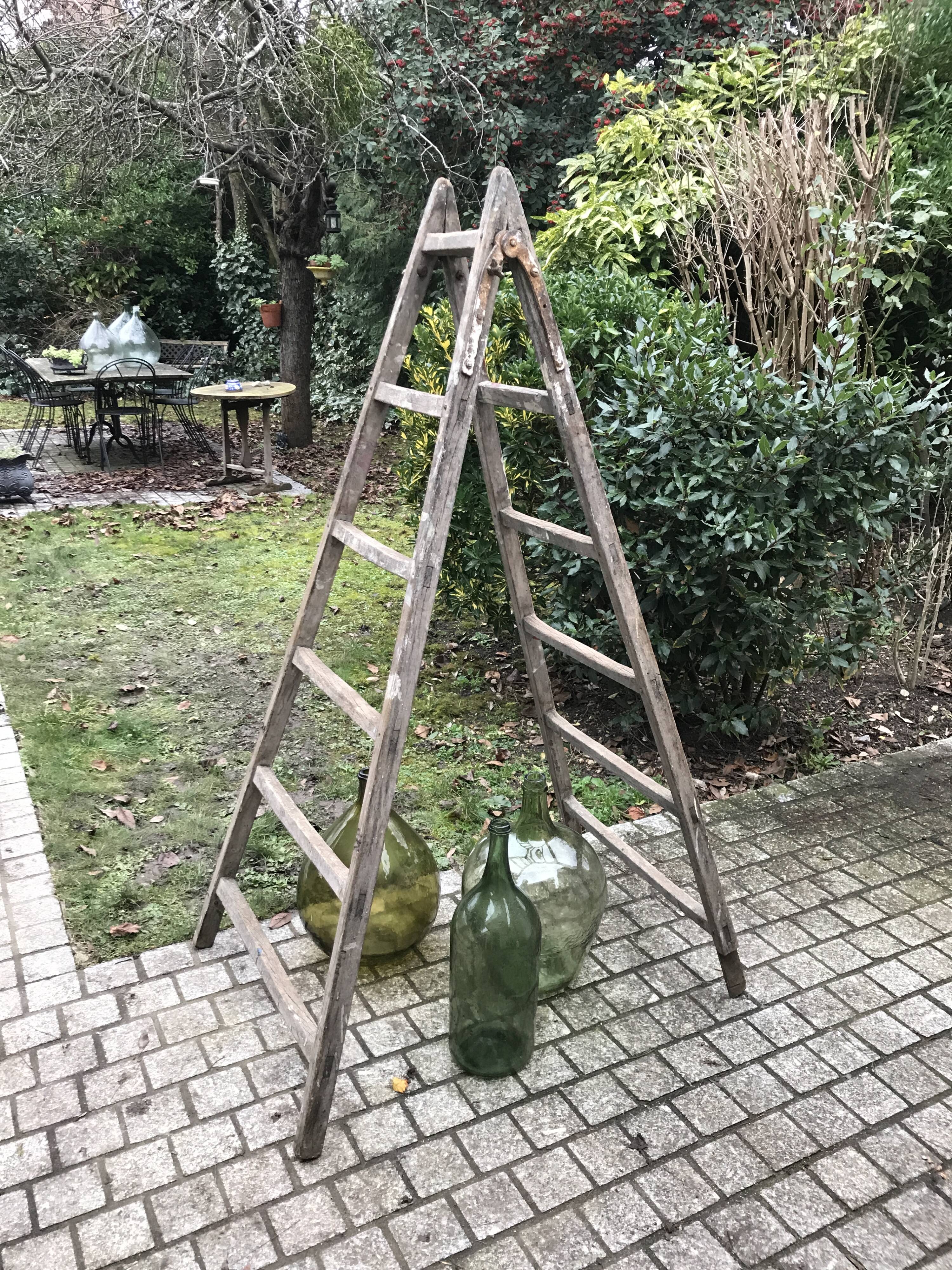 Old scale double painter vintage