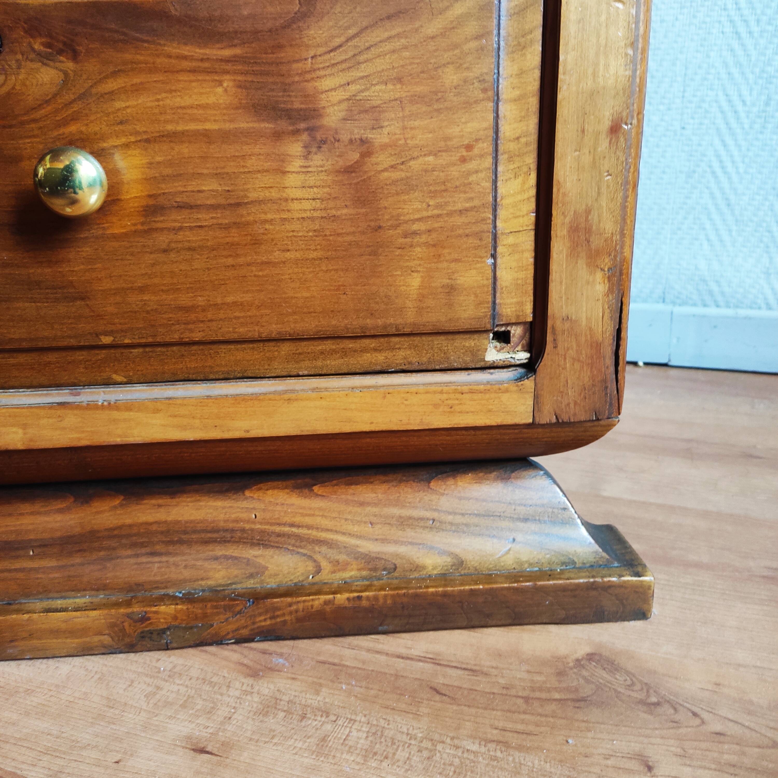 Commode Art Déco en noyer massif – années 1920-30 – grande taille