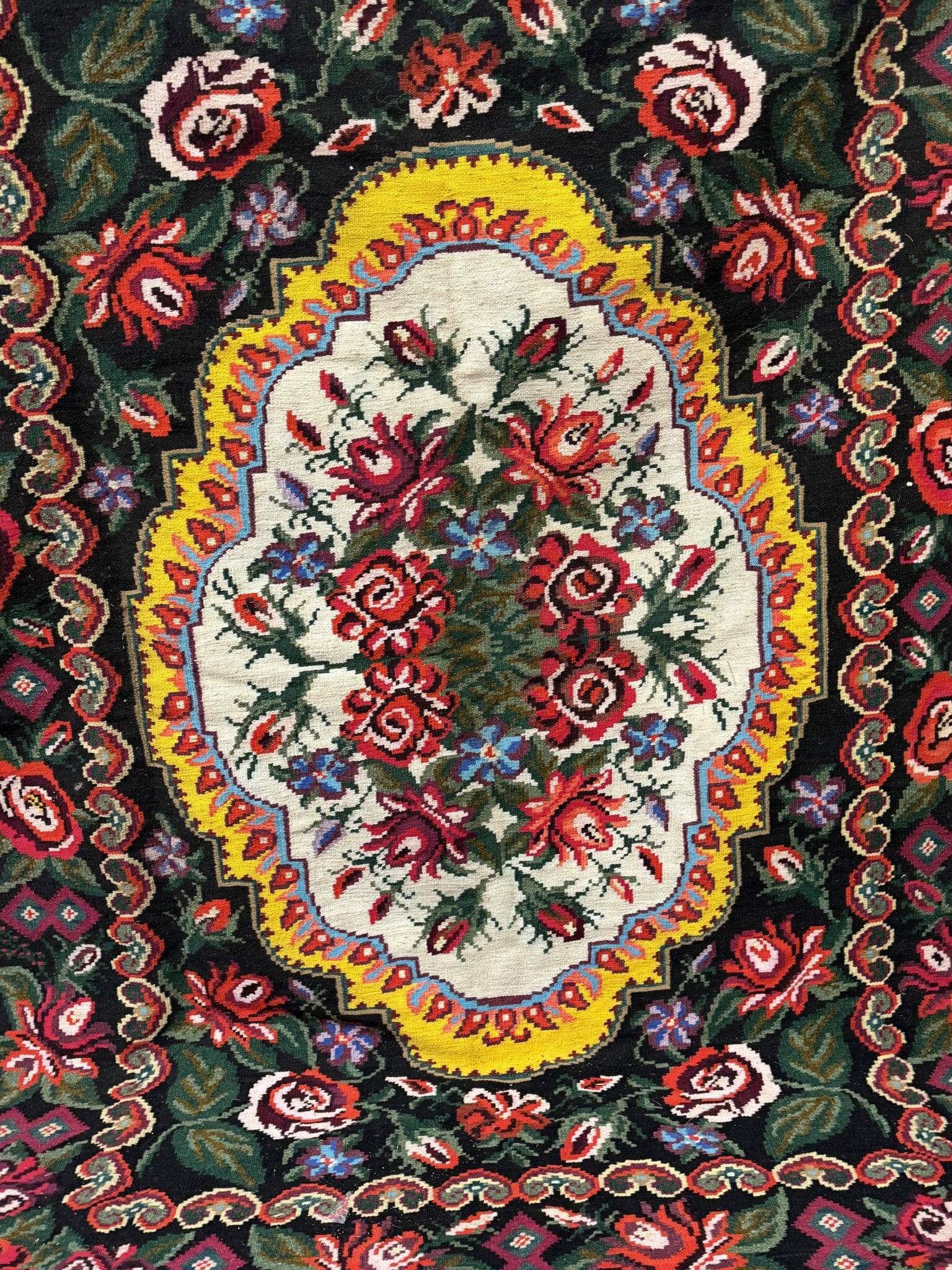 Moldovan handwoven kilim rug 240 x 220 cm