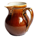 Pitcher with side handle