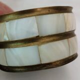 Round box in copper and mother-of-pearl