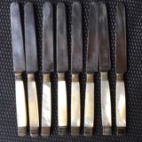 Set de 8 couteaux manche en nacre monogrammés XIXème