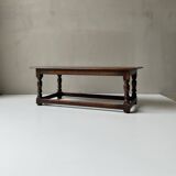 Table basse anglaise en bois par John Capon