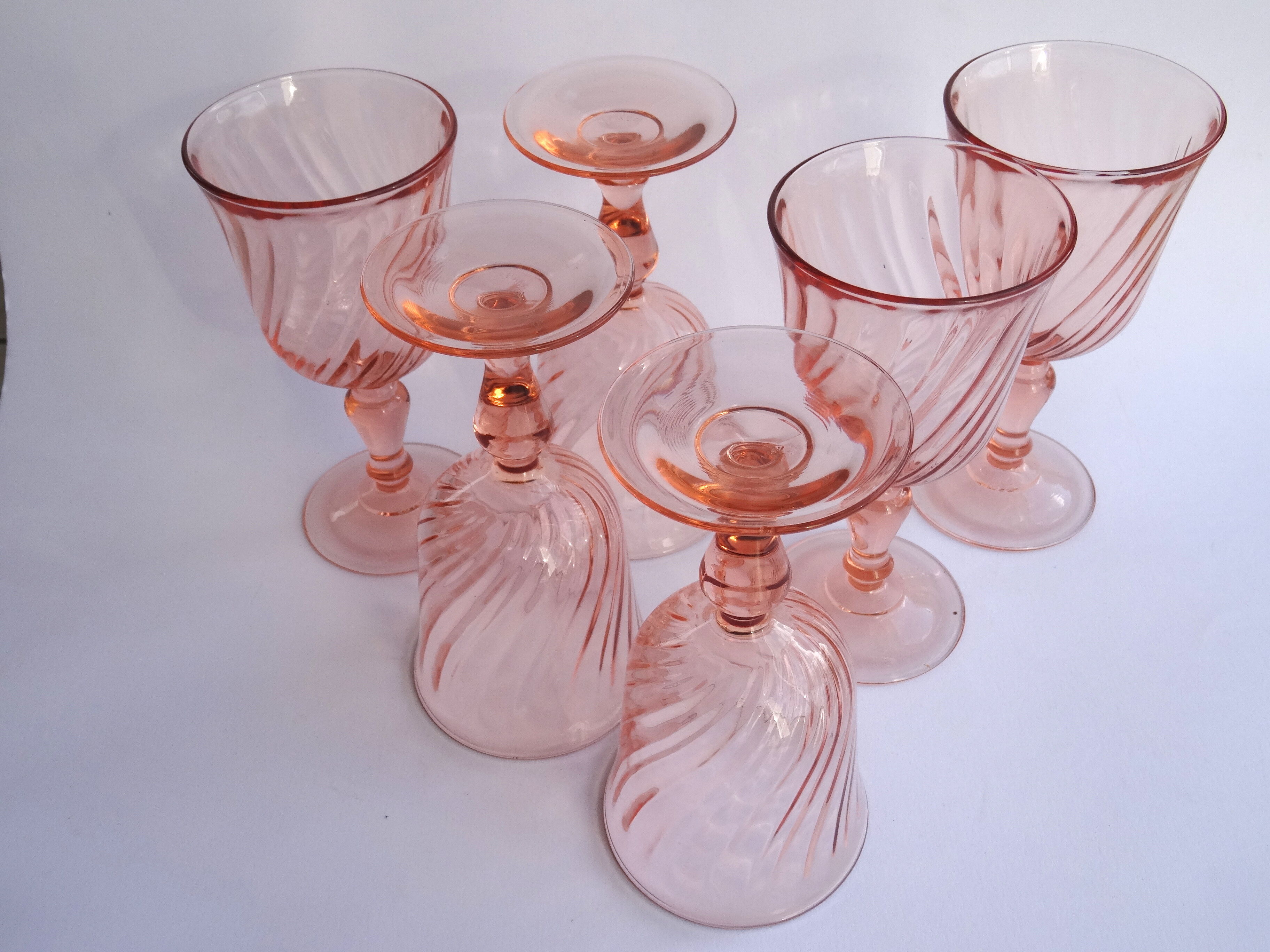 6 Luminarc Rosaline red wine glasses