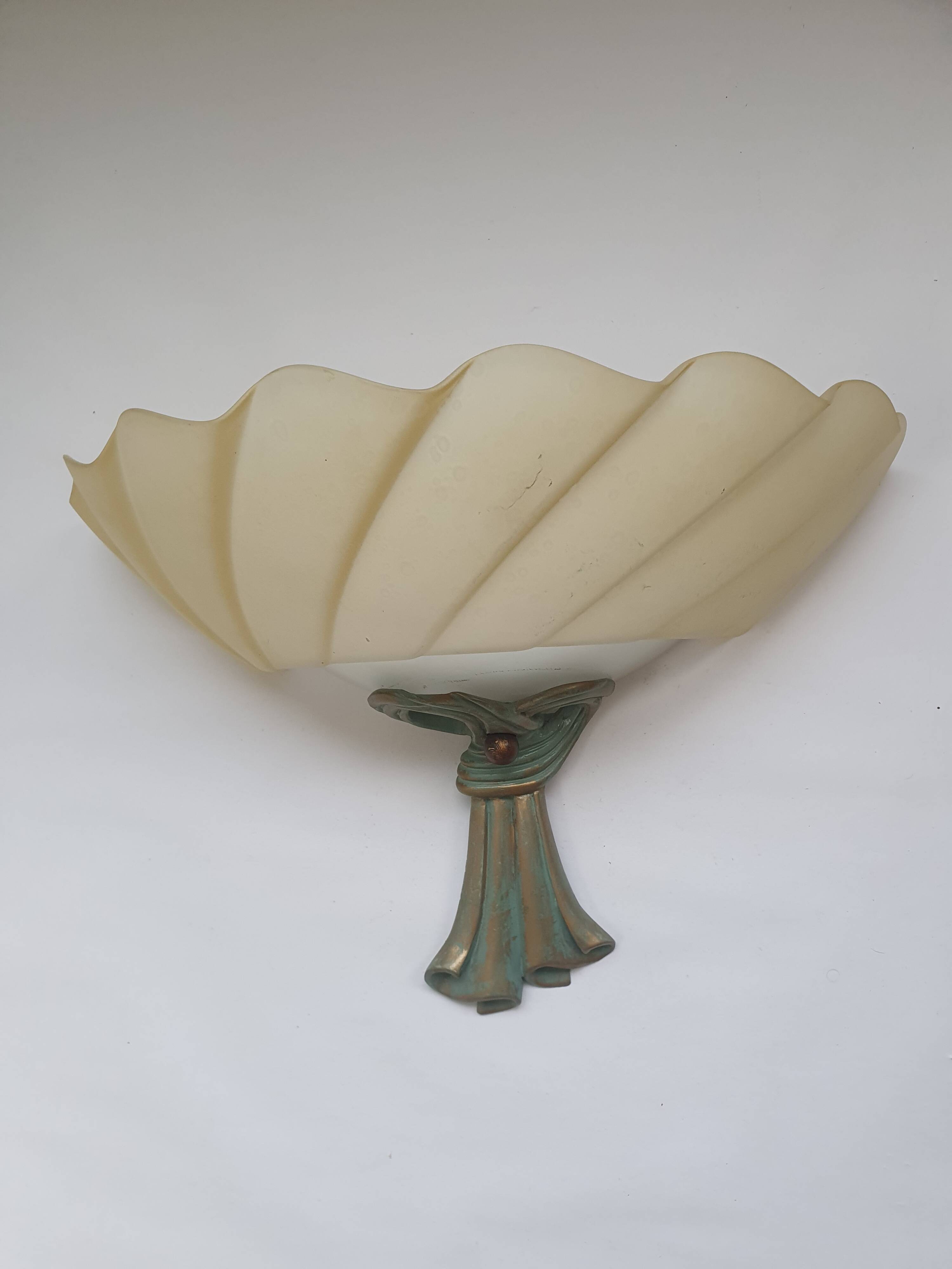 Applique murale italienne en résine et verre vintage