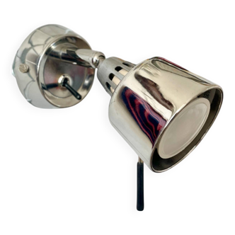 Adjustable chrome wall light