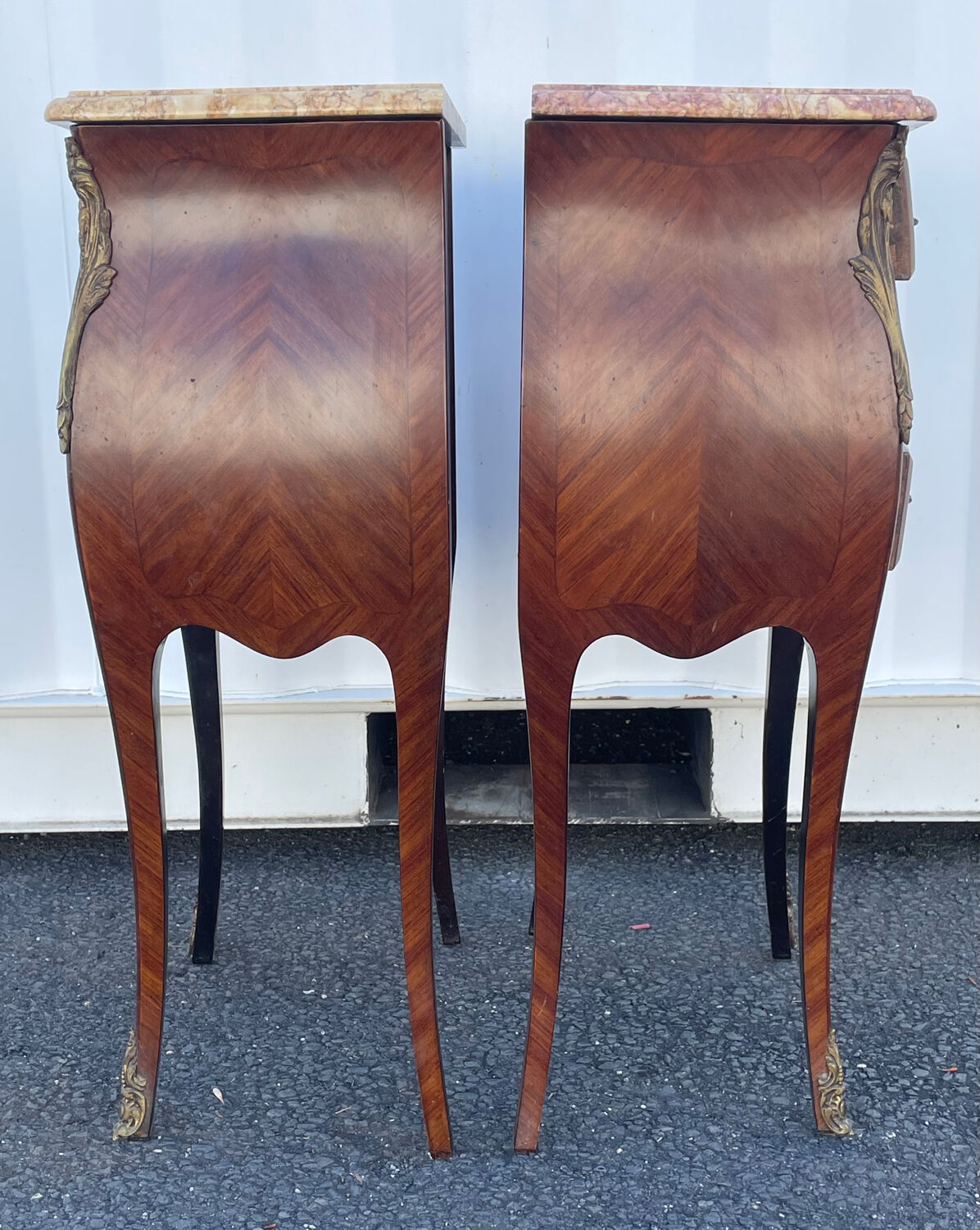 Paire de chevets style Louis XV