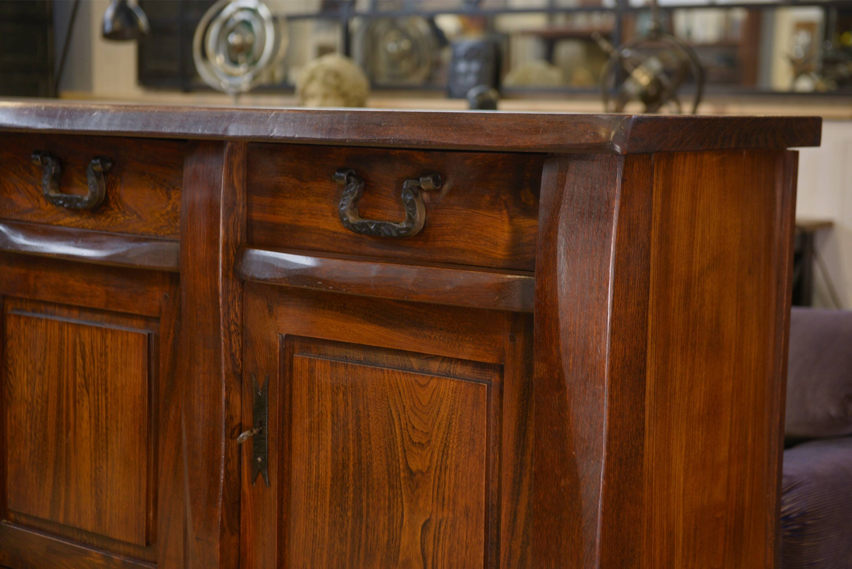 Brutalist sideboard in elm by Aranjou 1950s