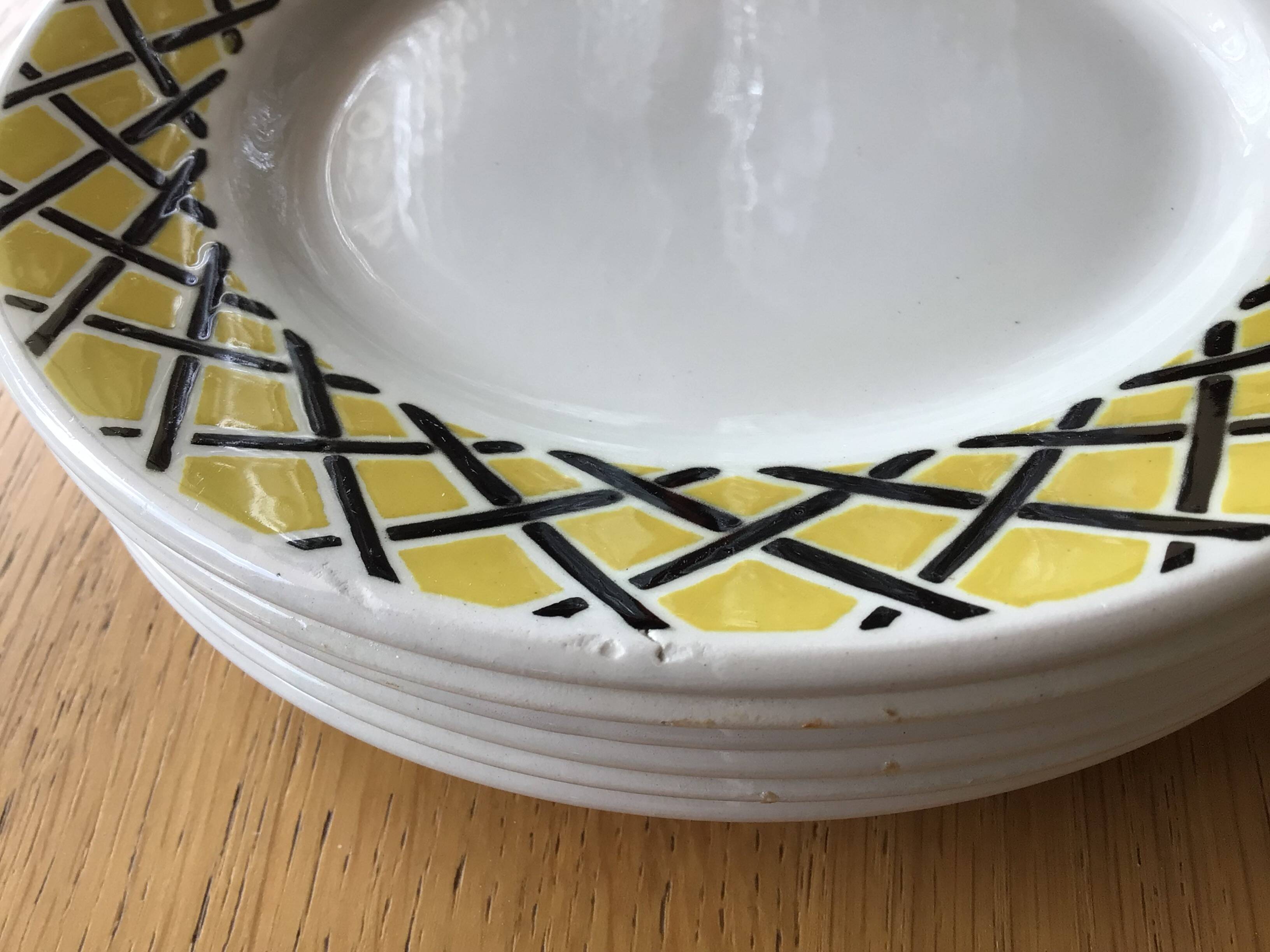 6 Assiettes dessert motif tressage jaune et noir