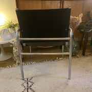 Fauteuil tubulaire et skaï vintage