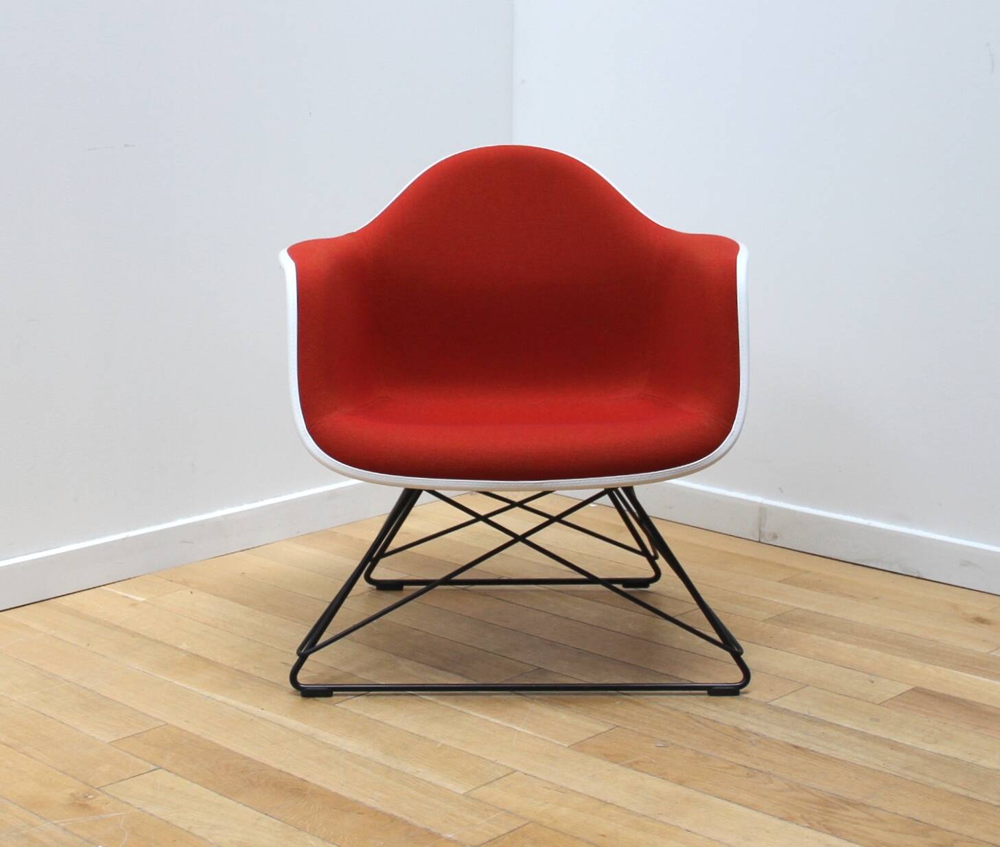 Pair of Arm Chair LAR armchairs, Charles & Ray Eames