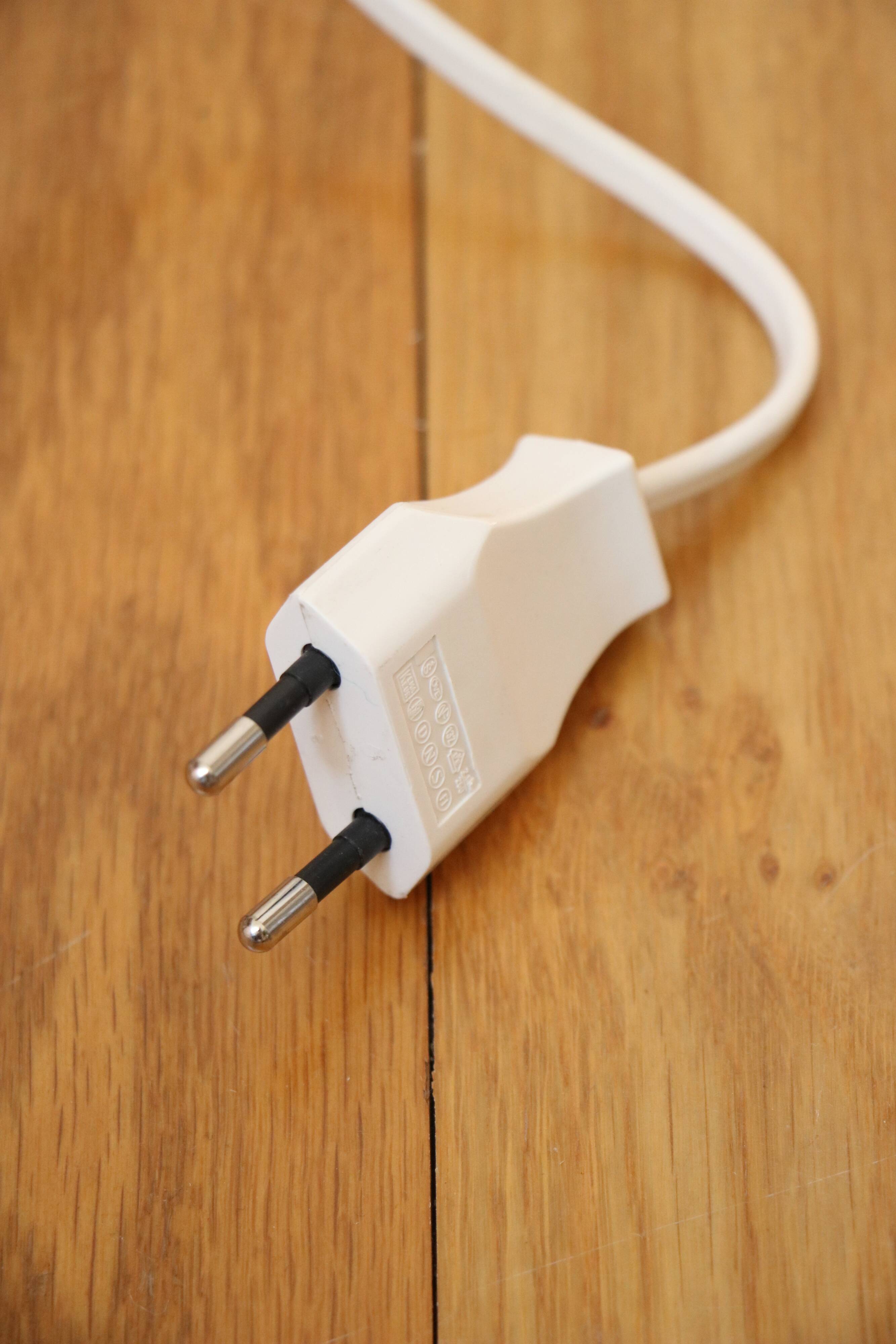 Pair of Scandinavian wall lights, white and gold metal