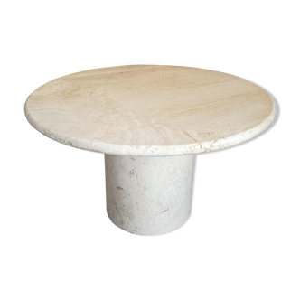 Round bass table in travertine
