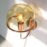 Lampe murale en cuivre et en verre du milieu du siècle