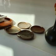 6 enamelled sandstone cups