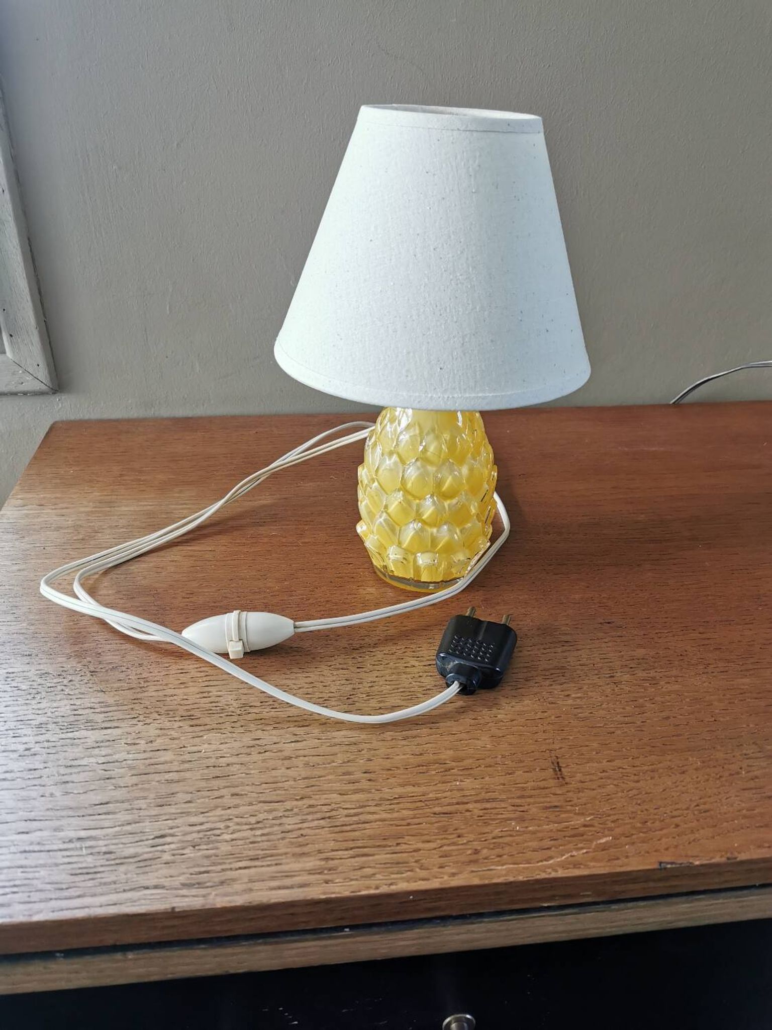 Lampe ananas vintage en verre peint