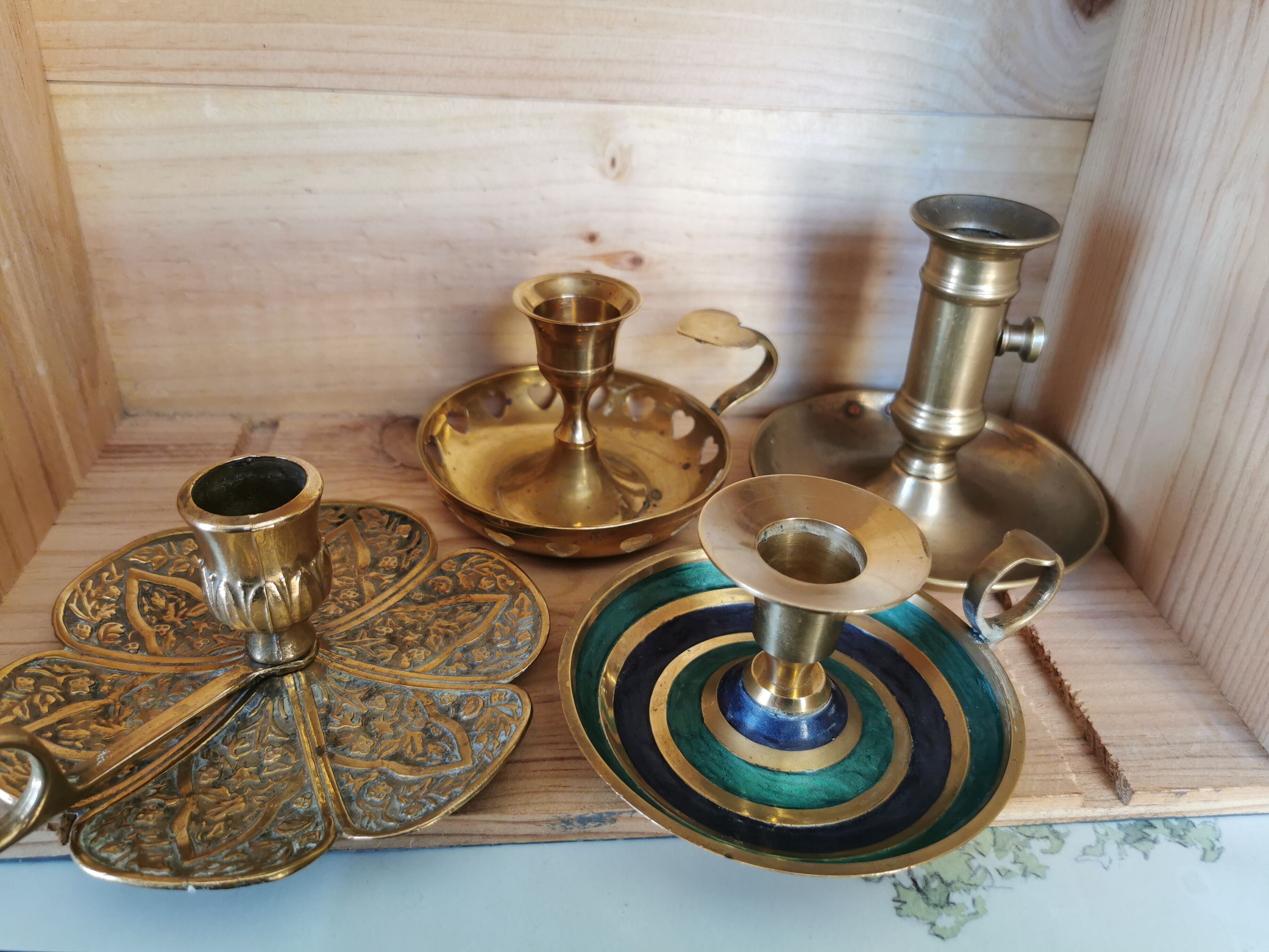 Set of 4 cellar rat candle holders