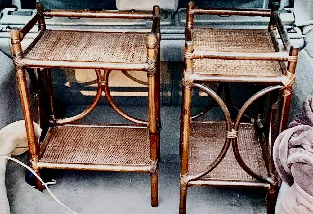 Paire de chevets en bambou et en cannage vintage
