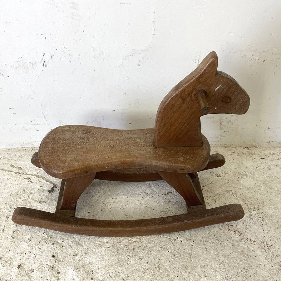 Cheval à bascule vintage